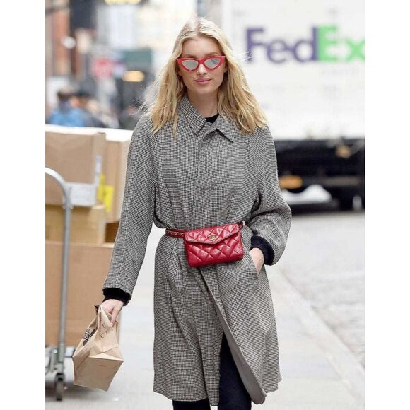 Authentic CHANEL CC Vintage Matelasse Lambskin Waist Pouch Bum Bag Leather Red - Picture 4 of 16